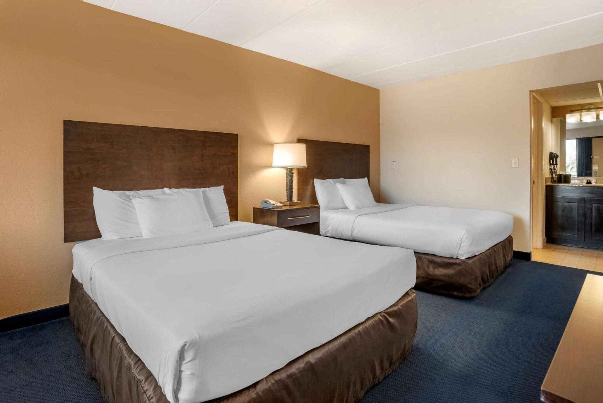 Econo Lodge Inn & Suites Рехобот Бич Экстерьер фото