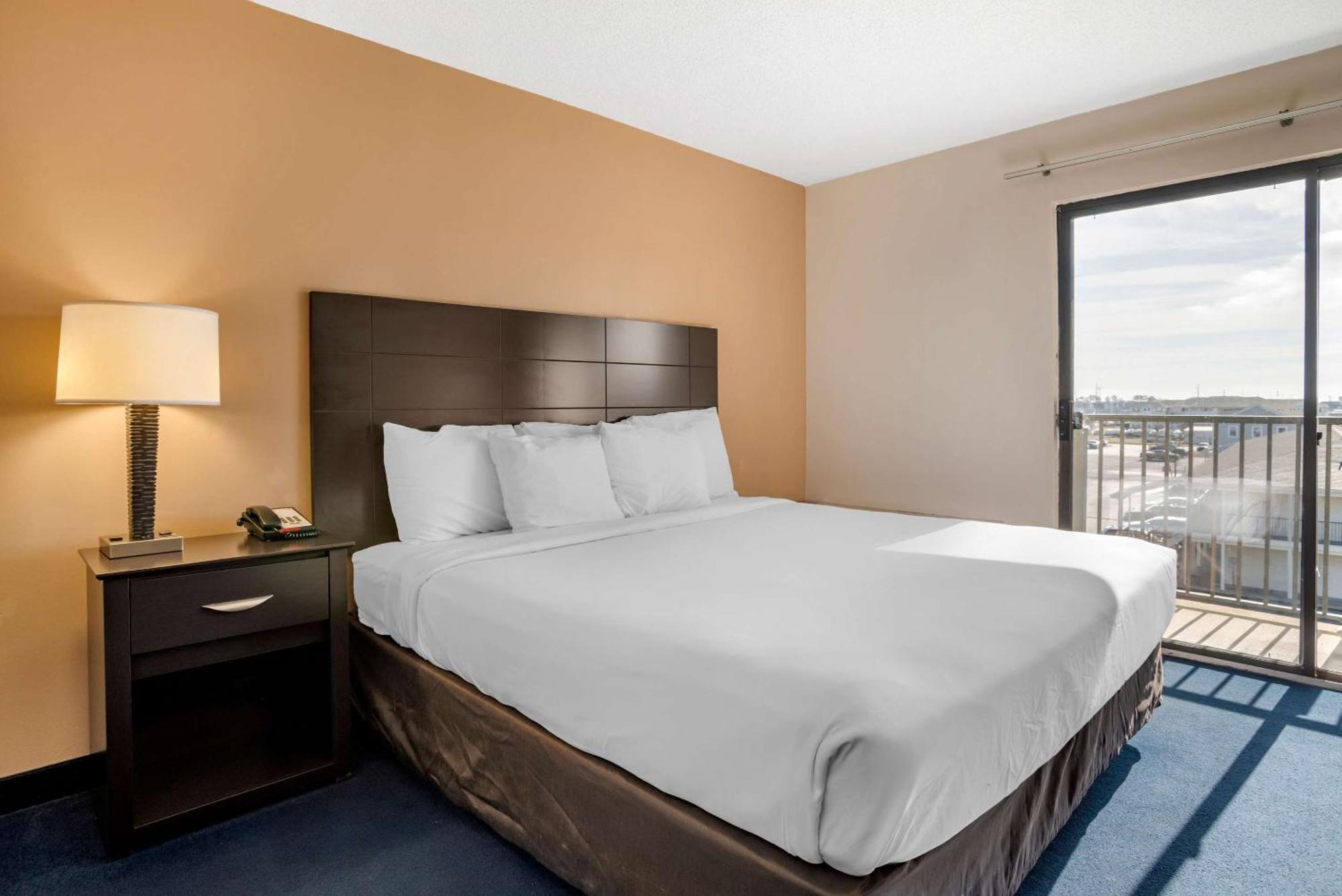 Econo Lodge Inn & Suites Рехобот Бич Экстерьер фото