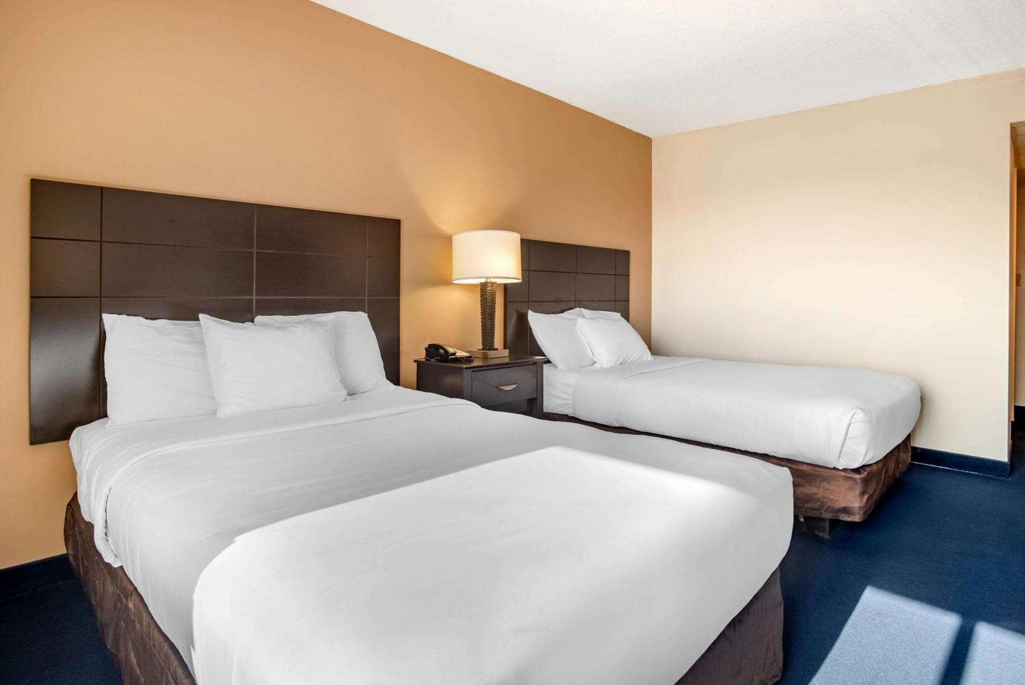 Econo Lodge Inn & Suites Рехобот Бич Экстерьер фото