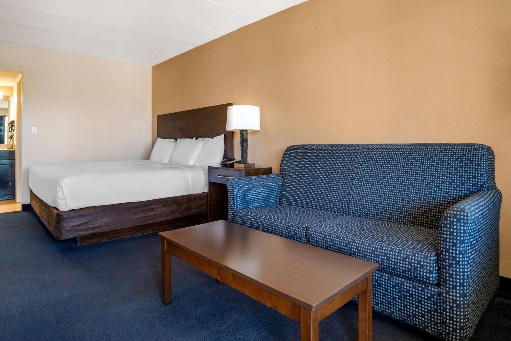 Econo Lodge Inn & Suites Рехобот Бич Экстерьер фото