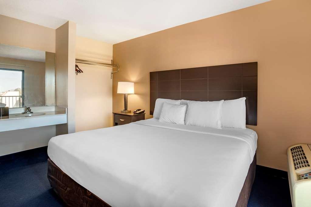 Econo Lodge Inn & Suites Рехобот Бич Номер фото